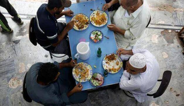 Sindh govt to issue is new Covid-19 regulations, allowing inside meals until midnight