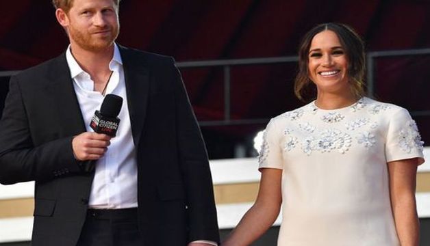 Meghan Markle And Prince Harry Are Making Headlines With The Launch Of A Christmas Card