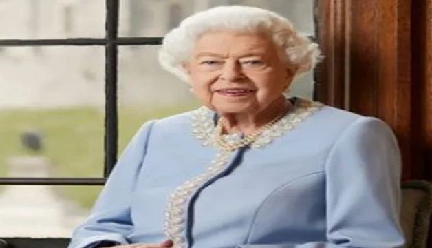 Queen Releases Platinum Jubilee Portrait With Special Message