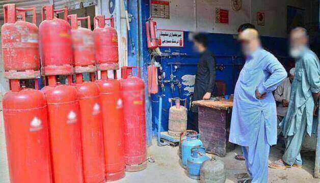 LPG Price Has Risen To Rs 300 Per Kg Amid Runaway Inflation