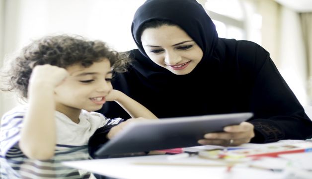 How Much Teacher Earn In UAE Per Month?