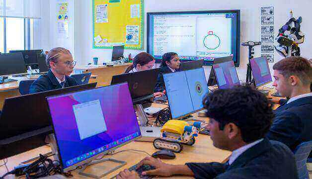 Schools in UAE Are Starting To Use New Tools To Combat ChatGPT Cheats