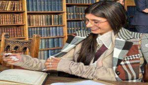 What Does Mia Khalifa Do At Oxford University?