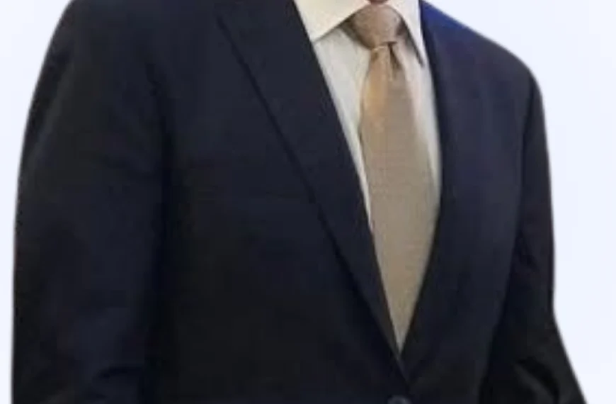Andrew Cuomo Height