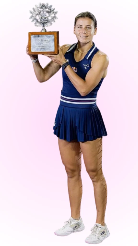 Emma Navarro Height
