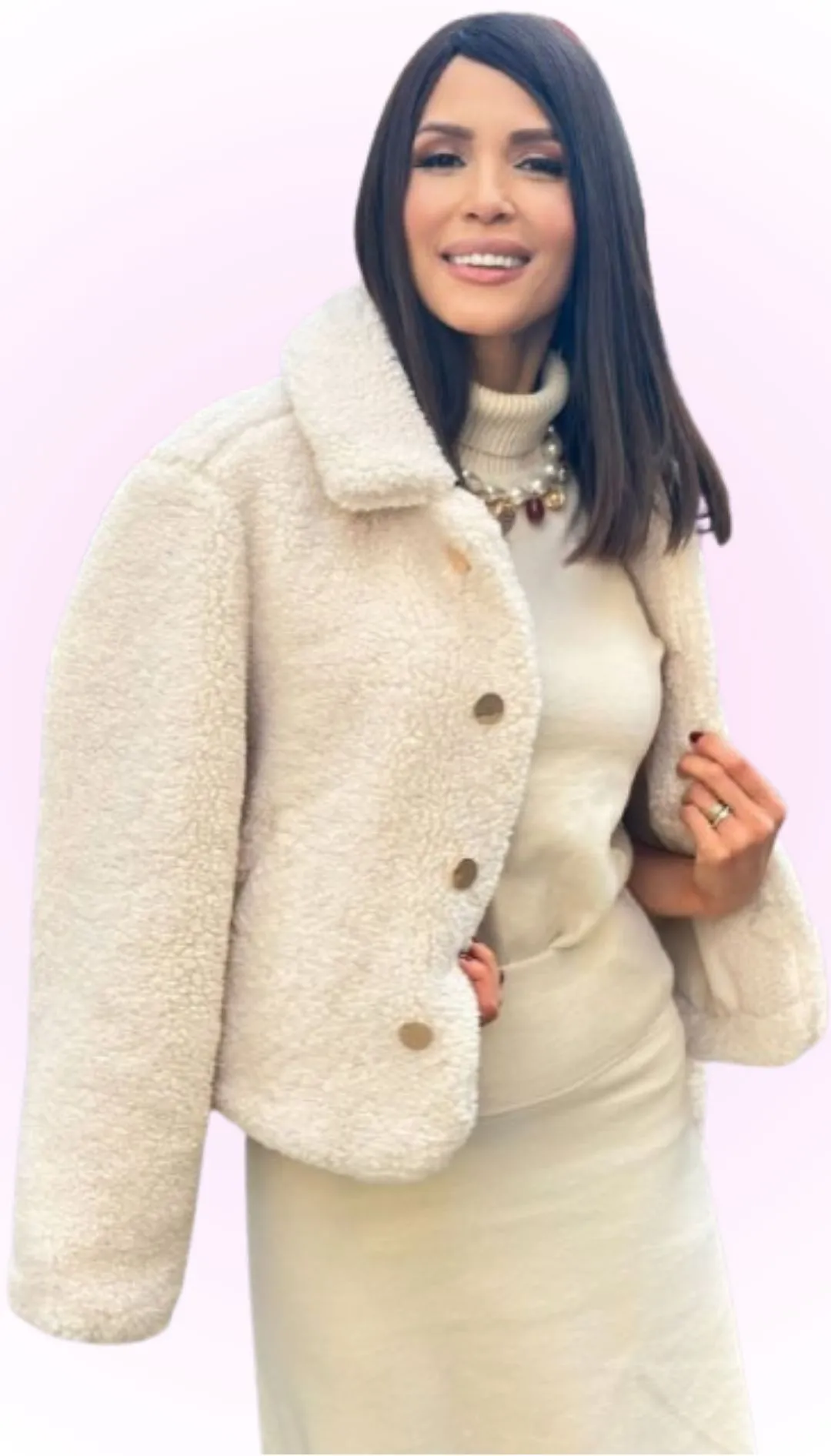 Patricia Fuenmayor Age, Husband, Family, Ethnicity, Salary, Biography