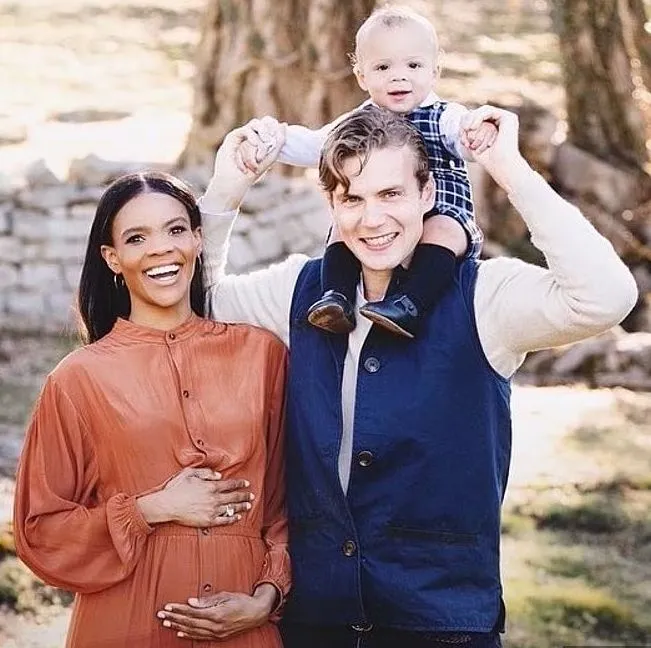 Candace with her kids