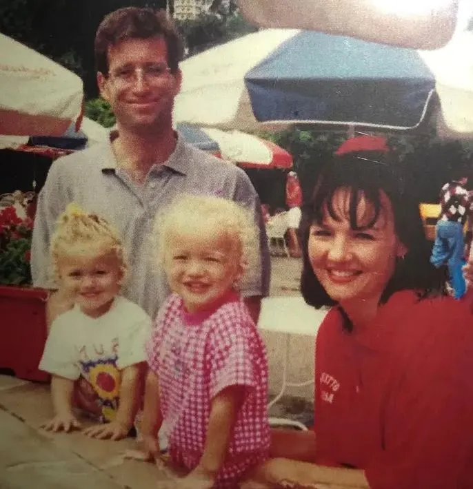 Childhood of Kelley Mack with her mother